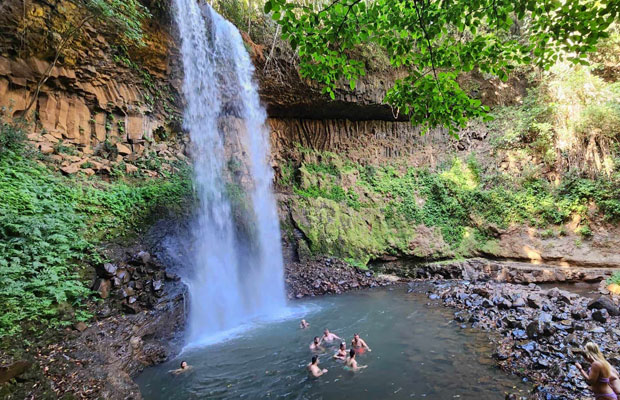 Leng Ang Khin Waterfall